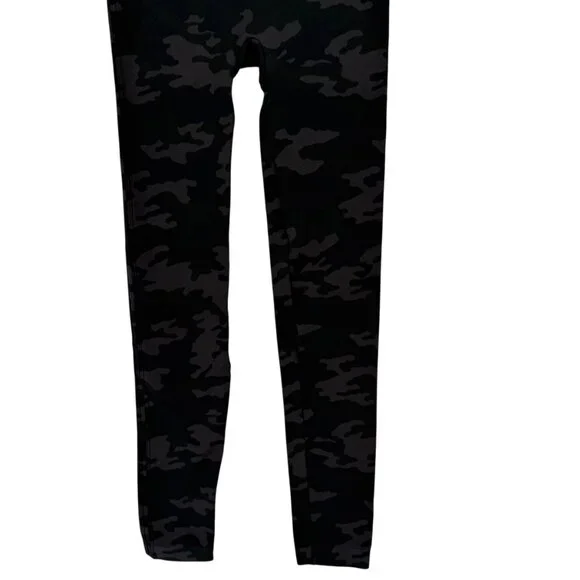 SPANX Black Camo Leggings NWT - Picture 7 of 10